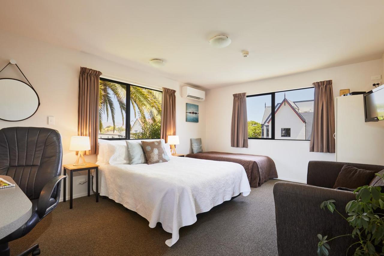 Blenheim Palms Motel Esterno foto