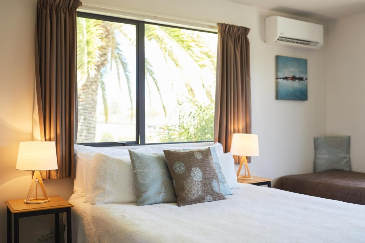 Blenheim Palms Motel Esterno foto
