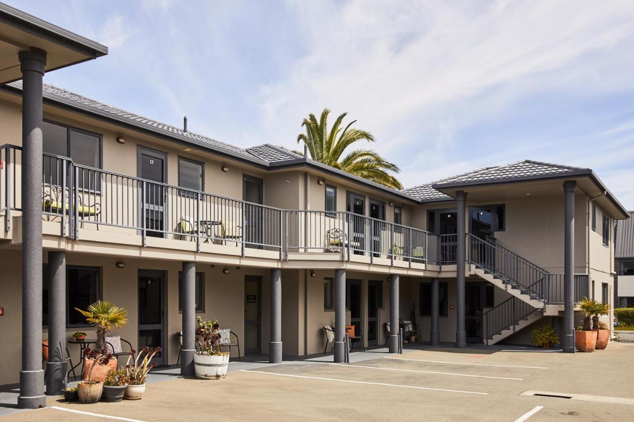 Blenheim Palms Motel Esterno foto