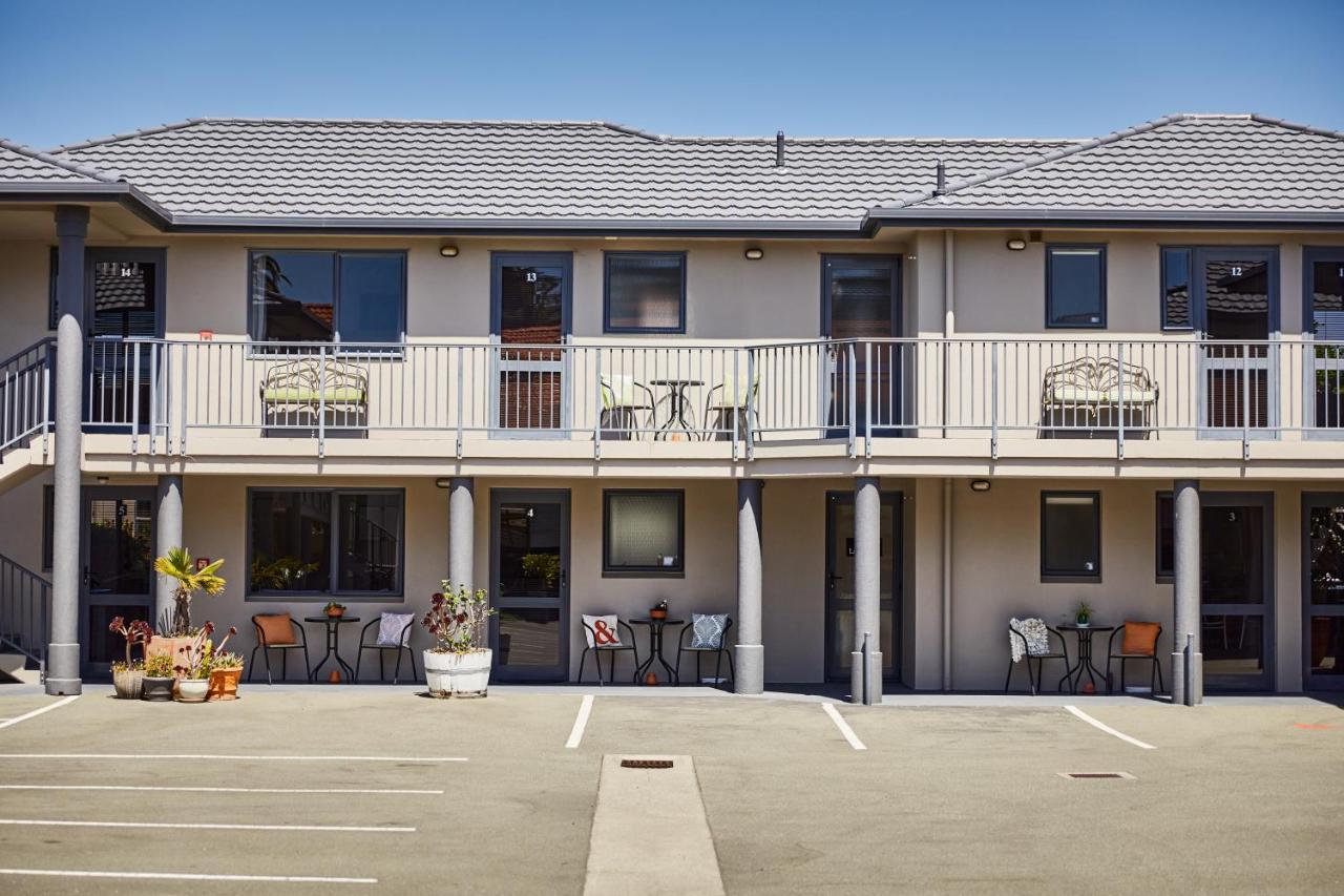 Blenheim Palms Motel Esterno foto