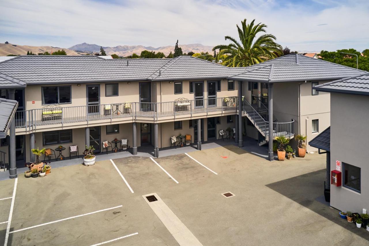 Blenheim Palms Motel Esterno foto