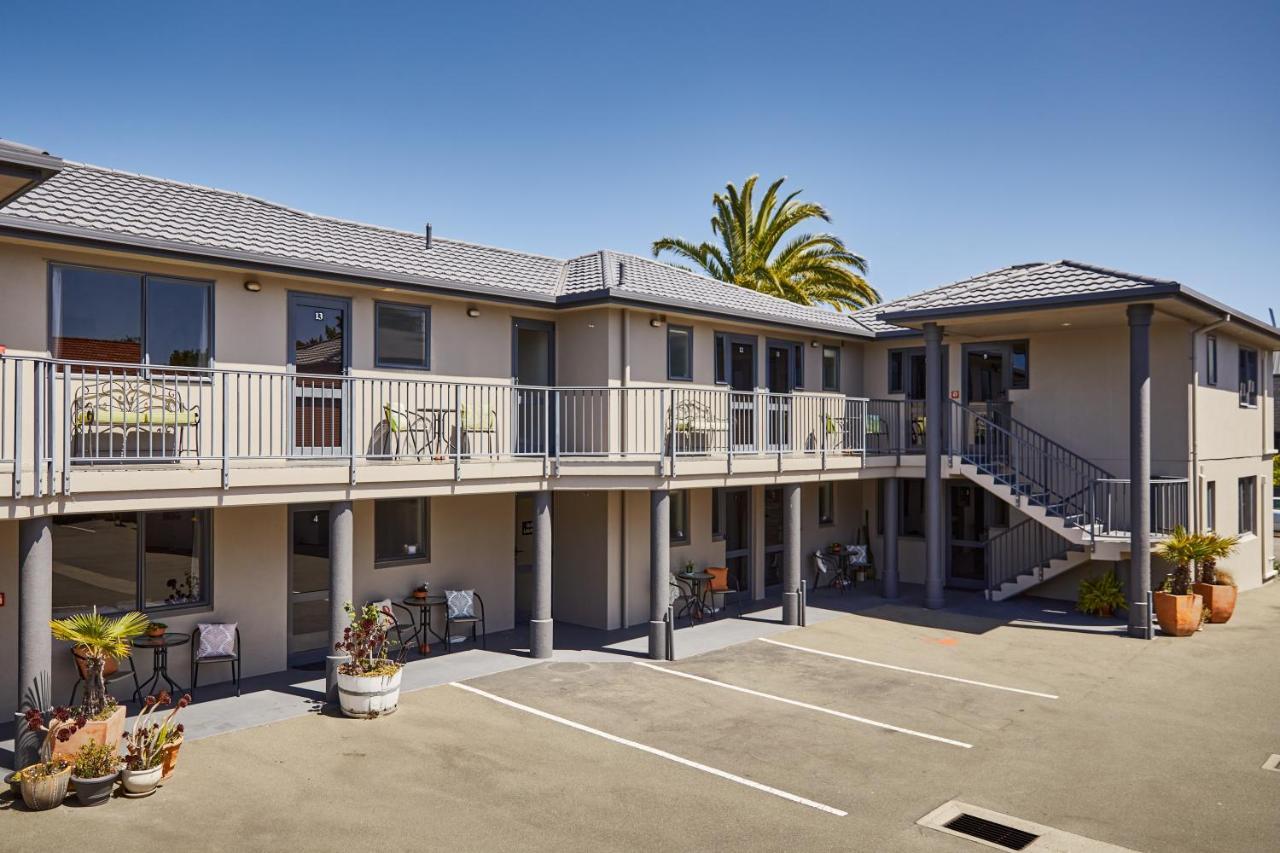 Blenheim Palms Motel Esterno foto