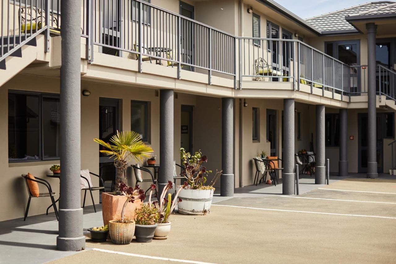 Blenheim Palms Motel Esterno foto