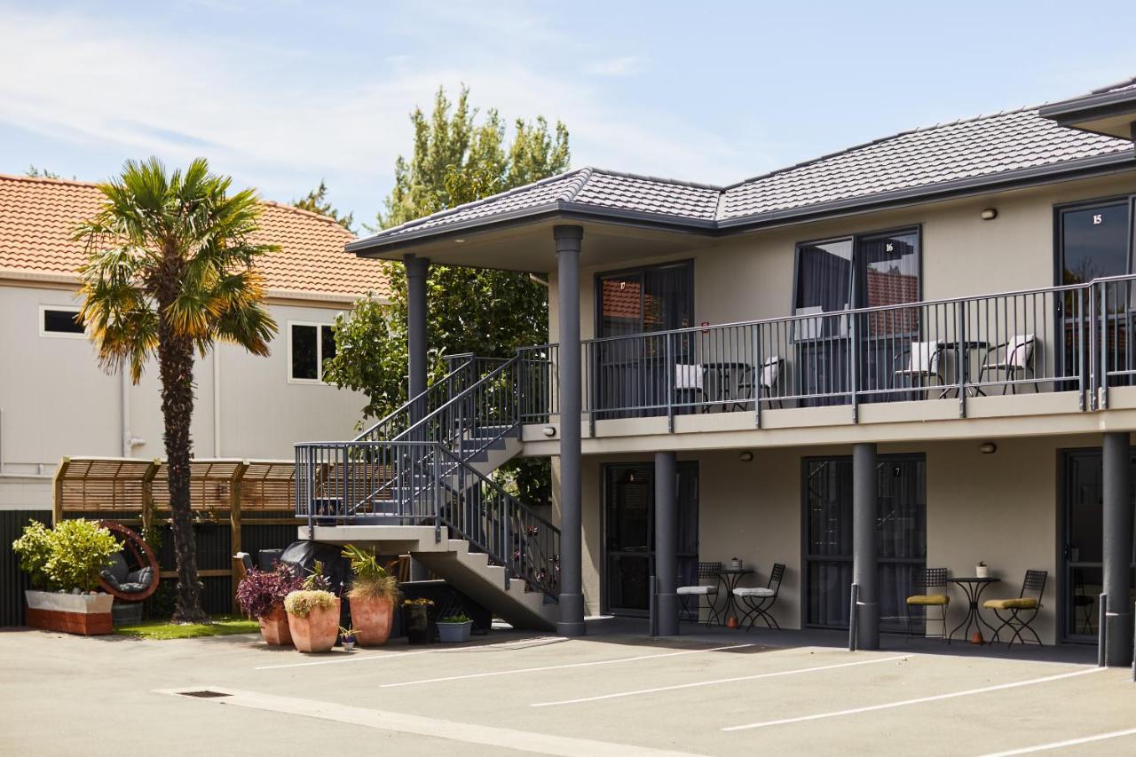 Blenheim Palms Motel Esterno foto