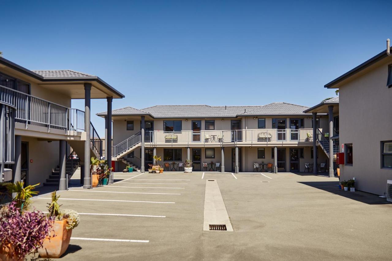 Blenheim Palms Motel Esterno foto