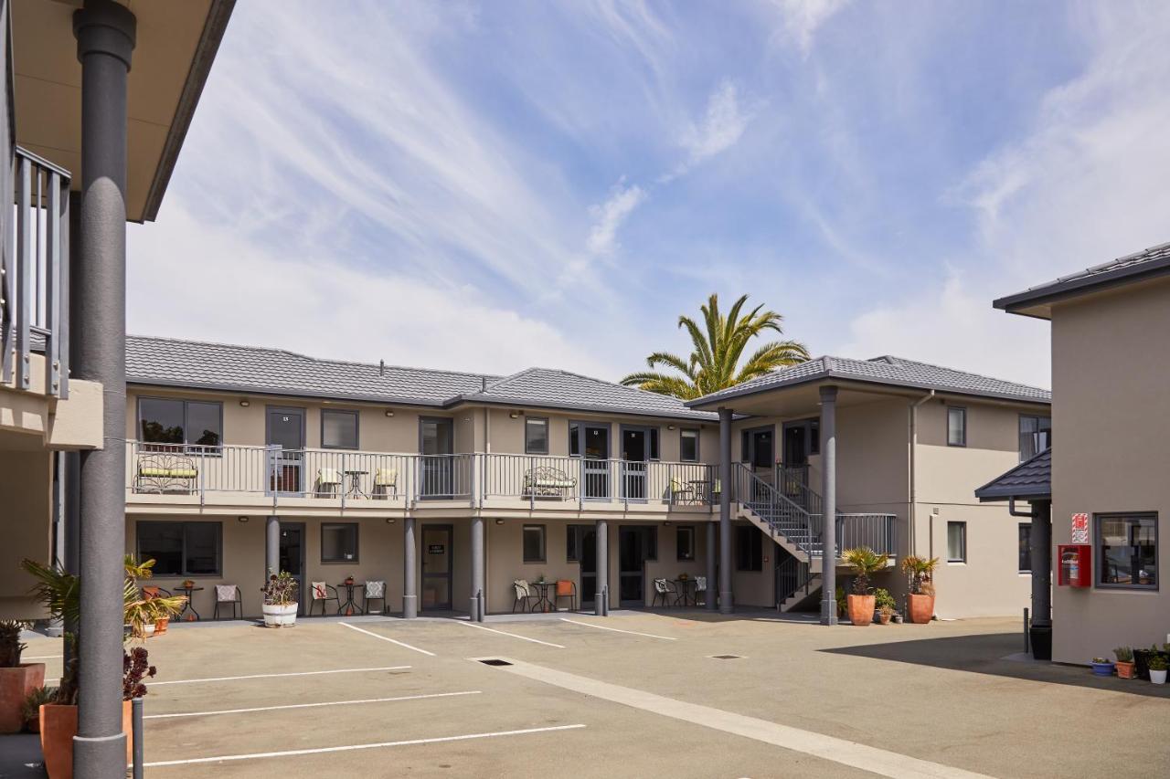 Blenheim Palms Motel Esterno foto